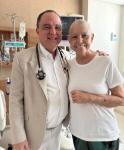 Ex-governadora Roseana Sarney recebe alta após tratar pneumonia