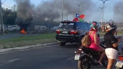 Protesto de moradores interdita parcialmente acesso à Praia Olho de Porco