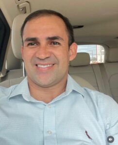 Prefeito Wallas Rocha de São Benedito do Rio Preto passa da condição de humilde a milionário em 4 anos como gestor