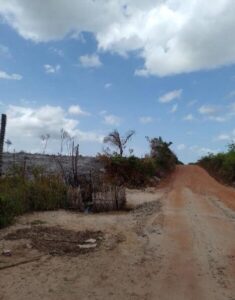 Pavimentação prometida por Luís Fernando: No povoado Achuí nunca saiu do papel