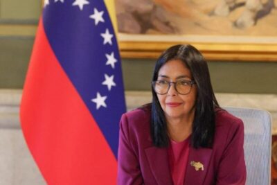 Presidente interina da Venezuela anuncia anistia para presos políticos