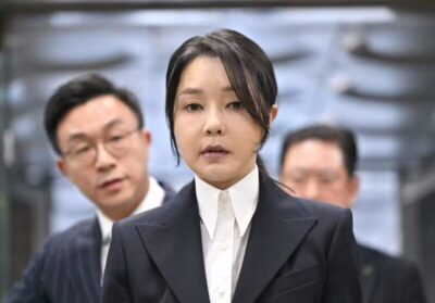 Ex-primeira-dama da Coreia do Sul, Kim Keon Hee, é condenada por corrupção