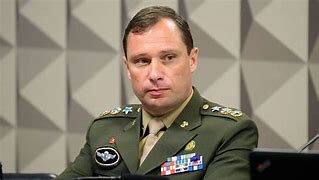 Advogado de Mauro Cid indica recuo e diz que confissão não vai tratar de joias