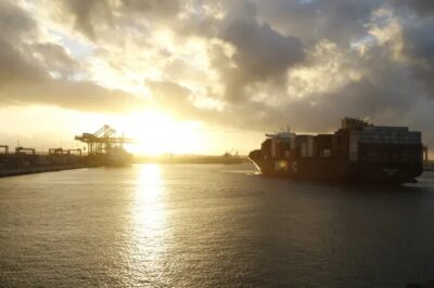 Portos públicos do Nordeste crescem 17% em novembro com destaque para transporte de contêineres