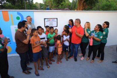 Em Paço do Lumiar Prefeito Fred Campos entrega nova quadra e playground e reforça compromisso com a educação