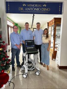 Neto Evangelista entrega ultrassom para auxiliar em tratamentos realizados pelo hospital Aldenora Bello