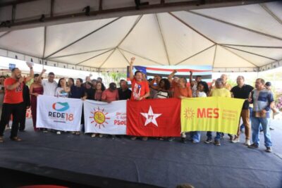 Camarão sobre renunciar: “não adianta se agarrar no bigode do Sarney porque eu vou me agarrar nas barbas do Lula”