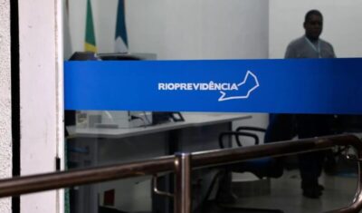 Cláudio Castro exonera presidente da Rioprovidência