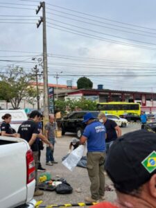 Homem é assassinado após discussão com condutor de veículo em posto de combustíveis