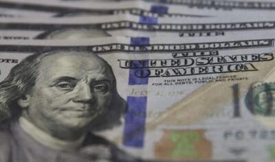 Dólar cai para R$ 5,36 com desaceleração do emprego nos EUA