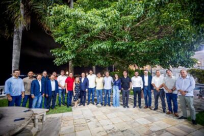 Após receber apoio de 23 prefeitos e presidentes de 12 partidos, Orleans assume pré-candidatura a governador: “O Maranhão vive seu melhor momento com obras por todo lado”