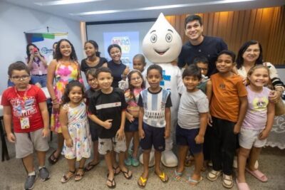 Governo realiza entrega de óculos a crianças beneficiadas pelo Programa Cuidar dos Olhos Kids