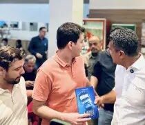 EMPATE TÉCNICO DA PESQUISA ECONOMÉTRICA E GROSSEIRO ERRO DE MARKETING PRECIPITAM FERNANDO BRAIDE PARA PERTO DE LHAÉSIO COMO PORTADOR DE RECADOS DO IRMÃO EDUARDO?