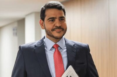 Indicação de Jorge Messias ao STF deve ser aprovada pelo Senado, avalia senador