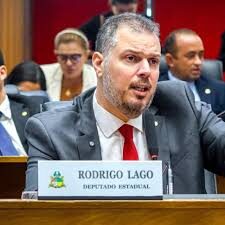 Destilando ódio, comunista imputa crimes a governador e família sem apresentar provas