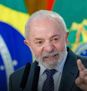 Lula sanciona Lei do Descongela para pagar benefícios a servidores
