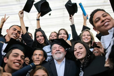 ‘Consegui ingressar no curso que sempre sonhei.’ Prouni, 21 anos, 3,6 milhões de bolsas