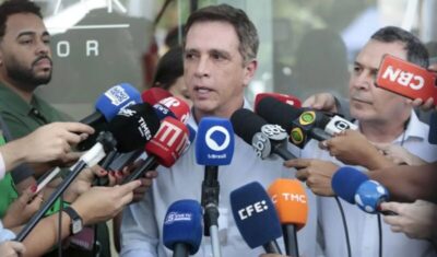 Médico de Bolsonaro confirma traumatismo craniano leve