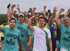 NICOLAS FERREIRA SERÁ A CHUPETA QUE DIVIDIRÁ AINDA MAIS OS QUE MAMAM NO BOLSONARISMO ?