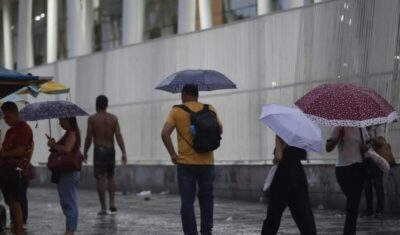 País com maioria das regiões em alerta de chuvas intensas nesta quarta