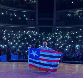 Instituto Udes Cruz promove primeiro show de stand-up comedy na Raposa com Carlos Pulico