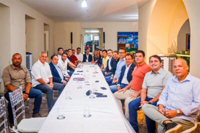 Em reunião com Brandão, partidos declaram apoio a Orleans