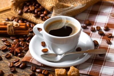 Estudo revela efeito que hábito de tomar café pode ter nos rins