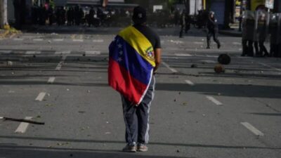 Sindicato pede libertação de jornalistas na Venezuela