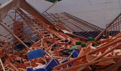 Teto da Escola Municipal Tomé de Sousa desaba após chuva em Imperatriz