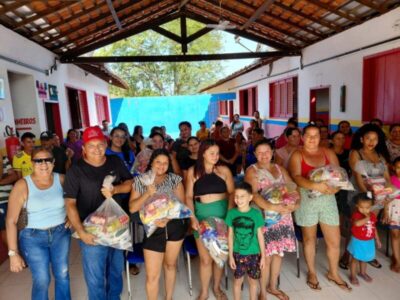 Gestão do prefeito Zé Martins entrega cestas básicas e cestas verdes em mais sete comunidades de Bequimão