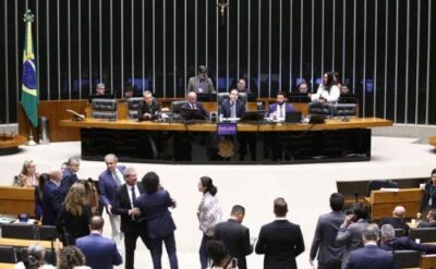 Câmara aprova regime de urgência para dez projetos; acompanhe