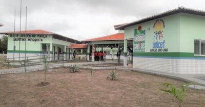 IRACEMA VALE INAUGURA ESCOLA PADRÃO FNDE E SISTEMA DE ÁGUA NO POVOADO GUARIBAS II E PRAÇA DE ALIMENTAÇÃO