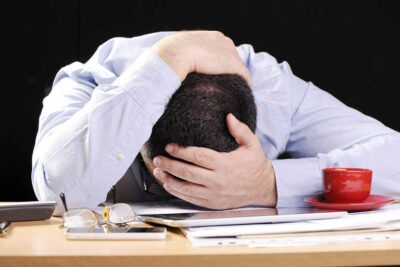 Ansiedade e depressão impulsionam recorde de afastamentos do trabalho no Brasil