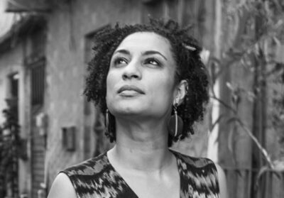 Ex-policiais que confessaram assassinato são condenados a indenizar viúva de Marielle Franco