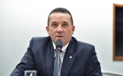 Projeto autoriza leitura da Bíblia e símbolos religiosos em órgãos dos três Poderes