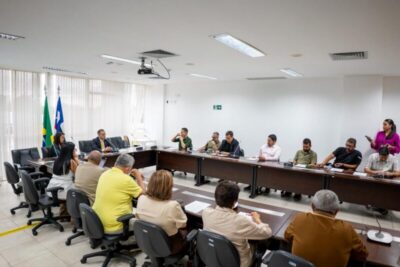 Catulé Júnior reúne representantes de entidades para detalhar lei sobre segurança no turismo