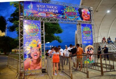 Dr. Julinho anuncia pagamento antecipado de 50% para fazedores de cultura e fortalece carnaval de Ribamar