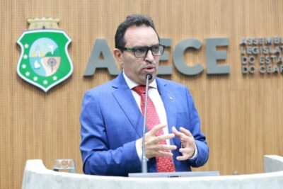 Suplente de deputado do PT é detido após ser acusado de esfregar o pênis em mulher em aeroporto