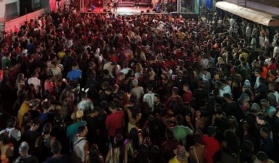 Carnaval de Esperantinópolis lota Praça do Mercado e vira exemplo de público no interior