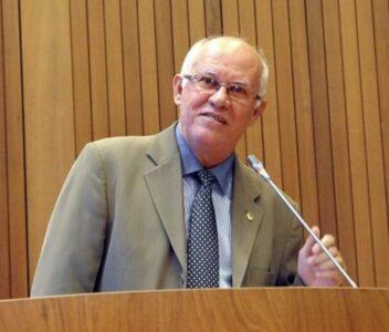 Duarte ameaça recorrer a “condução coercitiva” para garantir depoimento de Edson Araújo