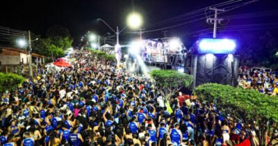 Bloco do Grandão reúne milhares de foliões e transforma Matões em um mar de alegria