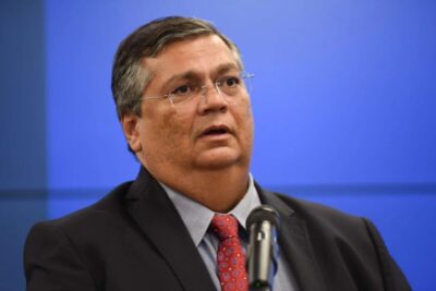 GDF orienta contra nepotismo em emendas após decisão de Dino