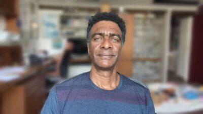 Colunista do UOL critica cenário político e ironiza crise de credibilidade no Brasil