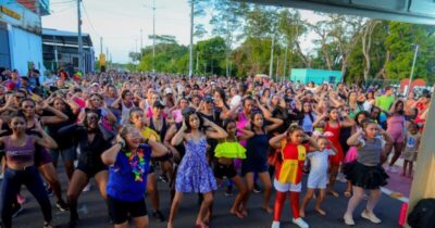 Prefeitura de Timon reúne centenas de pessoas no Domingo na Avenida e último aulão do Zé Pereira
