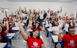 Governo estadual entrega importantes obras no sul do Maranhão