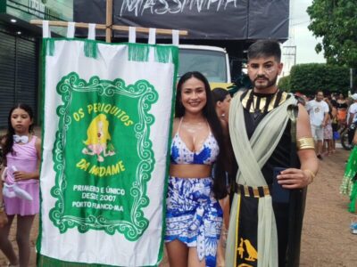 Bloco “Os Periquitos da Madame” mantém tradição no segundo dia de Carnaval em Porto Franco