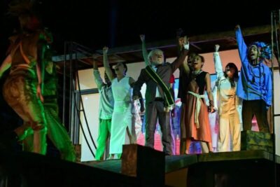 Golpe, Bolsonaro e volta de Lula: a comissão de frente da Acadêmicos de Niterói