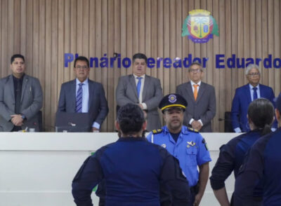 Raimundinho Audiolar participa da abertura do ano legislativo e anuncia doação de terreno à Câmara de Presidente Dutra