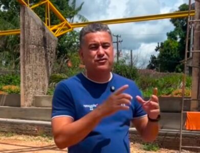 Prefeito Fernando PL acompanha revitalização da quadra da comunidade CR Almeida em Governador Nunes Freire