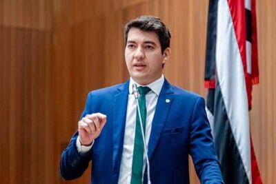 Greve do transporte é chamada de “política” por Fernando Braide em defesa do irmão prefeito